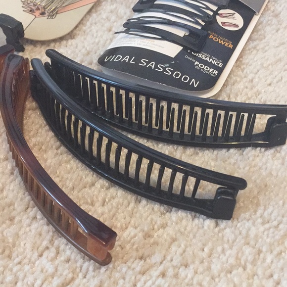 Bundle of hair accessories - Picture 3 of 10